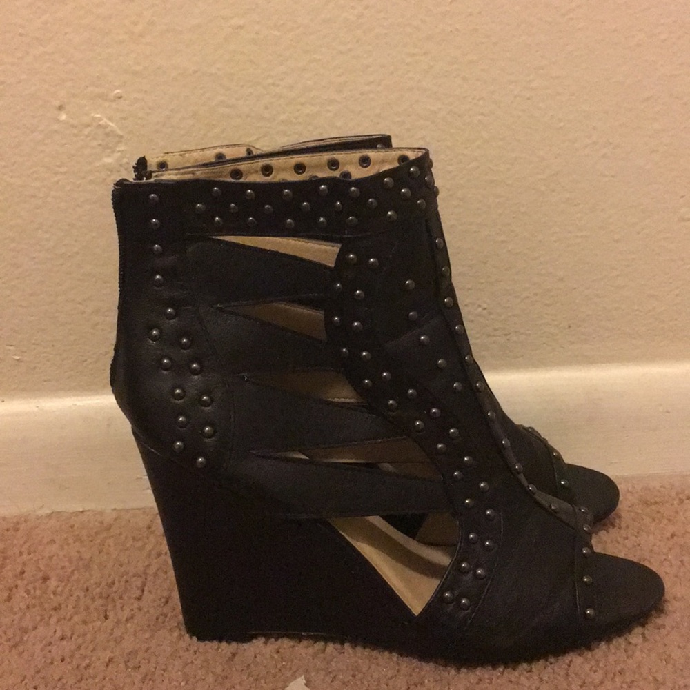 Studded wedges - Picture 2 of 4